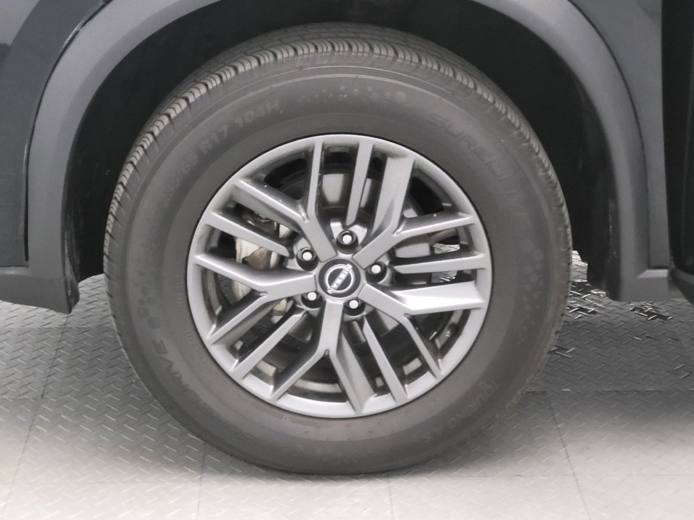 Used 2023 Nissan Rogue S image 31