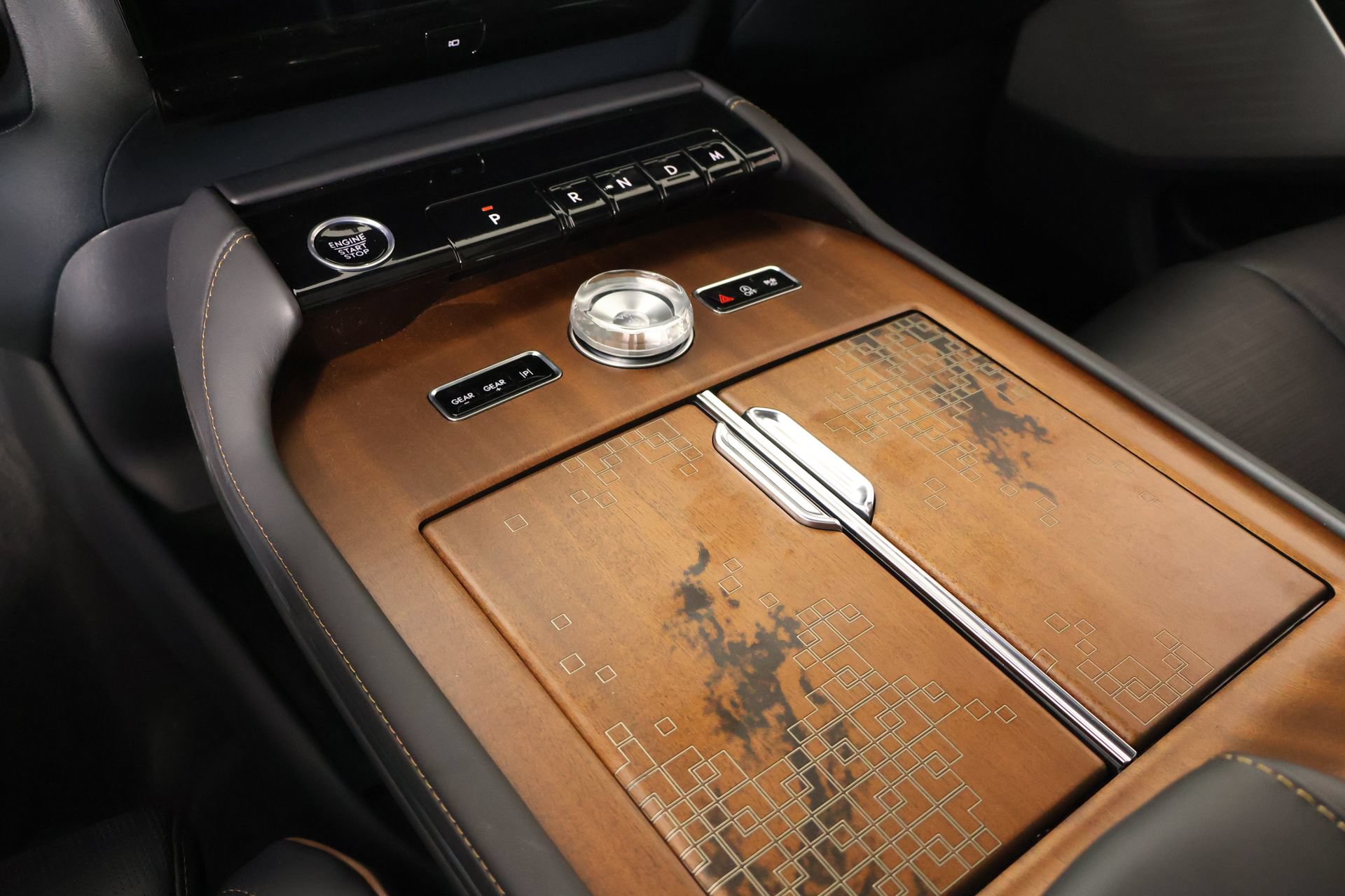 New 2026 Lincoln Navigator L Black Label AWD/4WD image 9