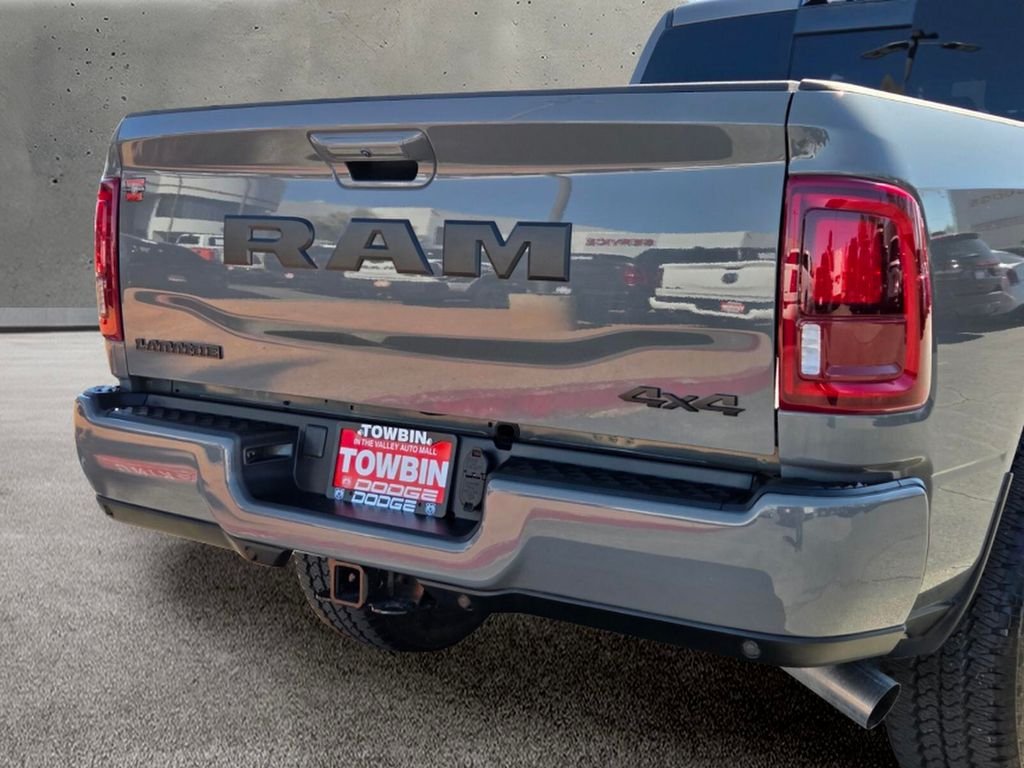 Used 2025 RAM 2500 Laramie AWD/4WD image 5