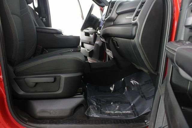 Used 2024 RAM 2500 Big Horn w/ Sport Appearance Package image 20