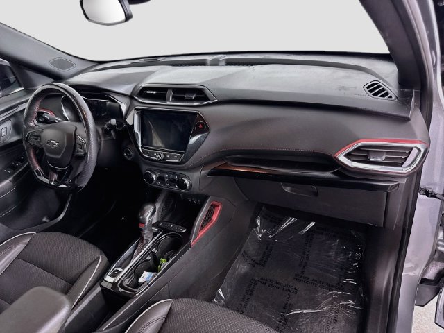 Used 2023 Chevrolet TrailBlazer RS w/ Sun and Liftgate Package FWD image 28