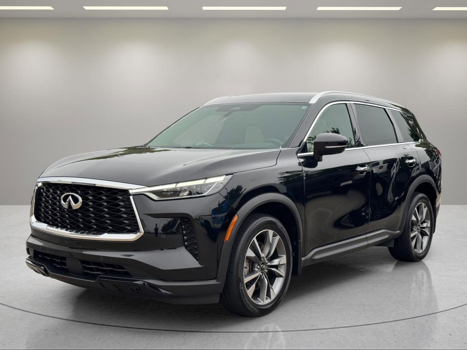 Used 2023 INFINITI QX60 Luxe w/ Cargo Package
