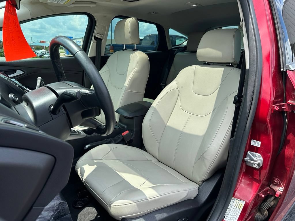 Used 2017 Ford Focus Titanium FWD image 13