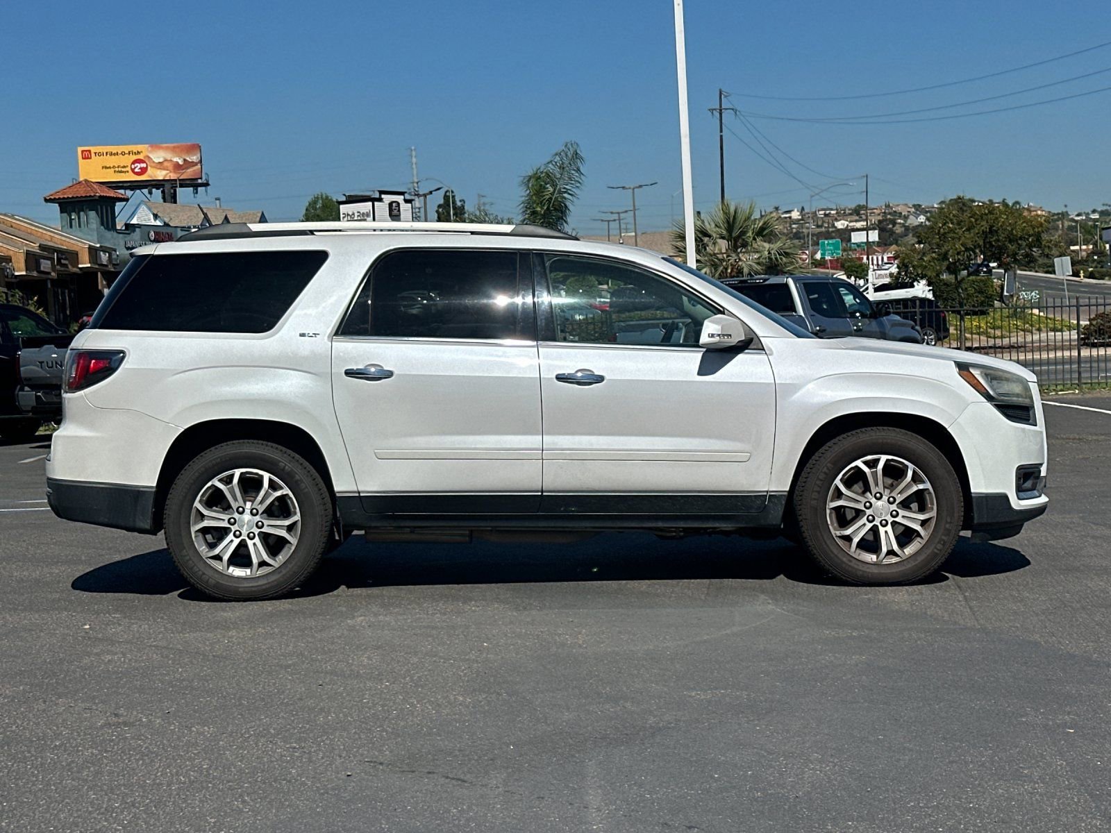 Used 2016 GMC Acadia SLT image 6