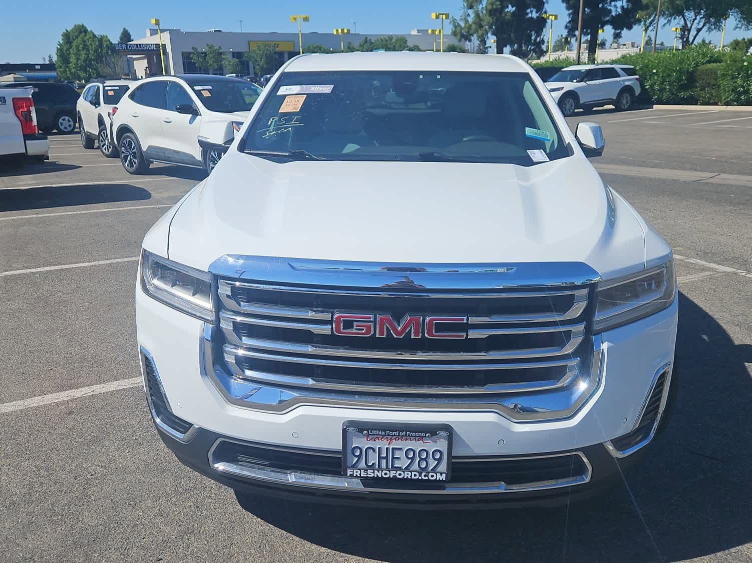 Used 2022 GMC Acadia SLE FWD image 4