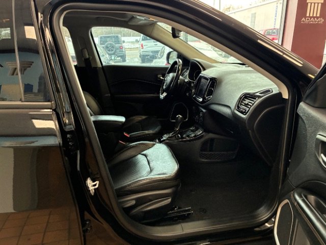 Used 2019 Jeep Compass Limited w/ Safety & Security Group image 29