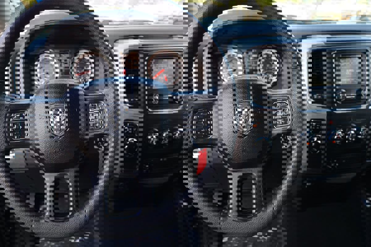 Used 2019 RAM 1500 Classic SLT image 20