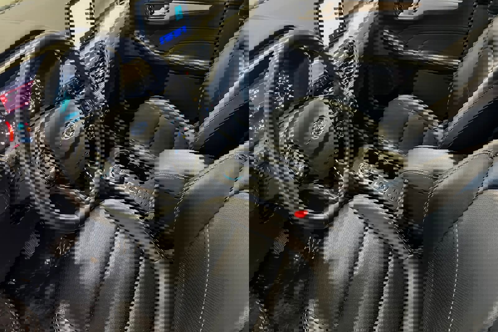 Used 2022 Ford Escape SEL image 10