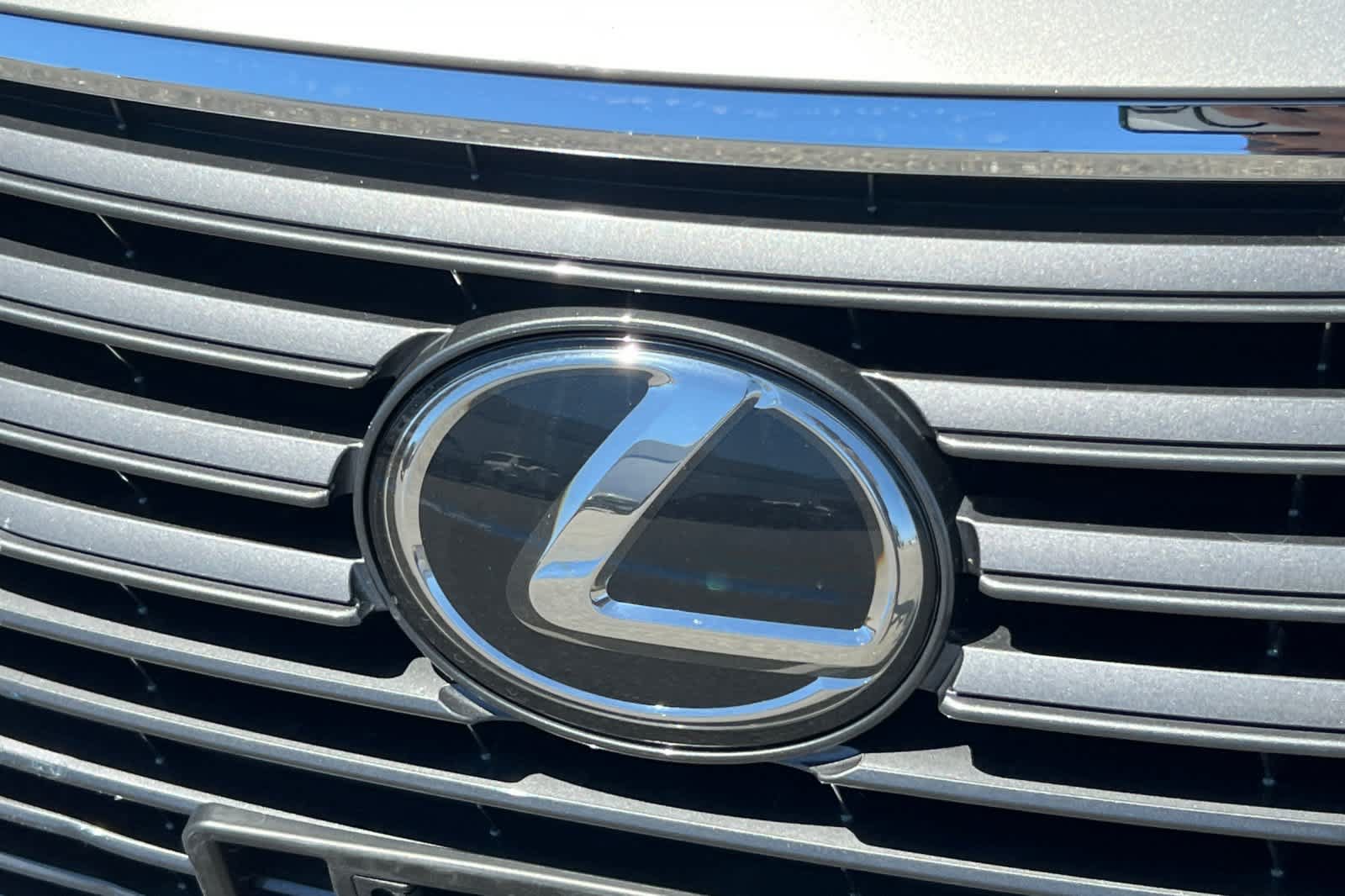 Used 2018 Lexus ES 350 w/ Luxury Package w/Wood Trim FWD image 13