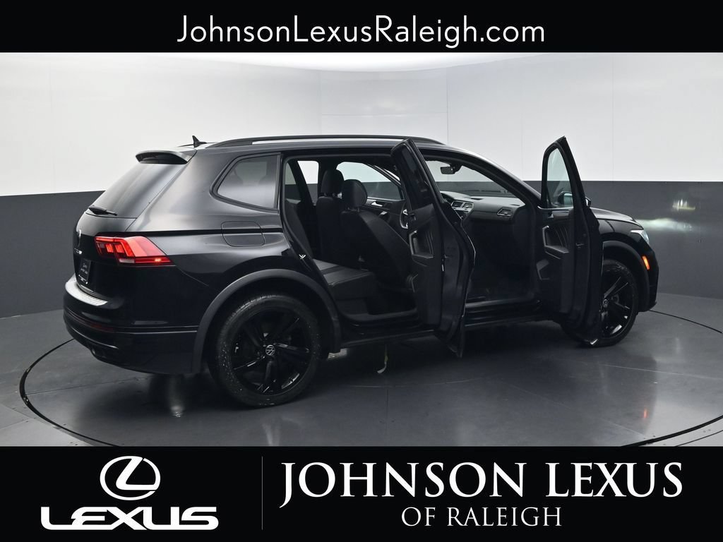 Used 2024 Volkswagen Tiguan SE R-Line FWD image 26