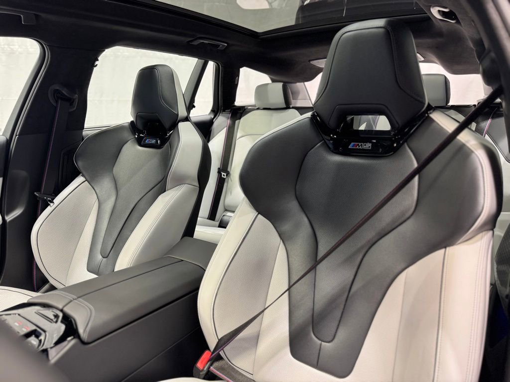 New 2026 BMW M5 Touring image 23