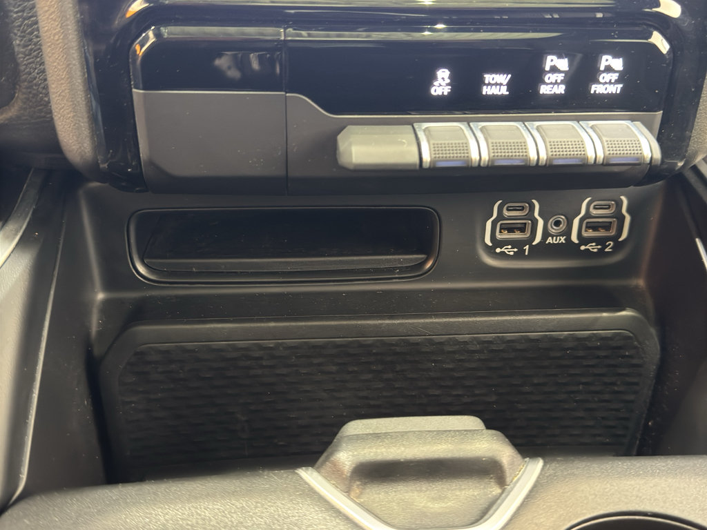 Used 2022 RAM 1500 Big Horn AWD/4WD image 30