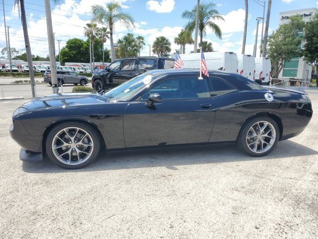 Used 2022 Dodge Challenger GT RWD image 4