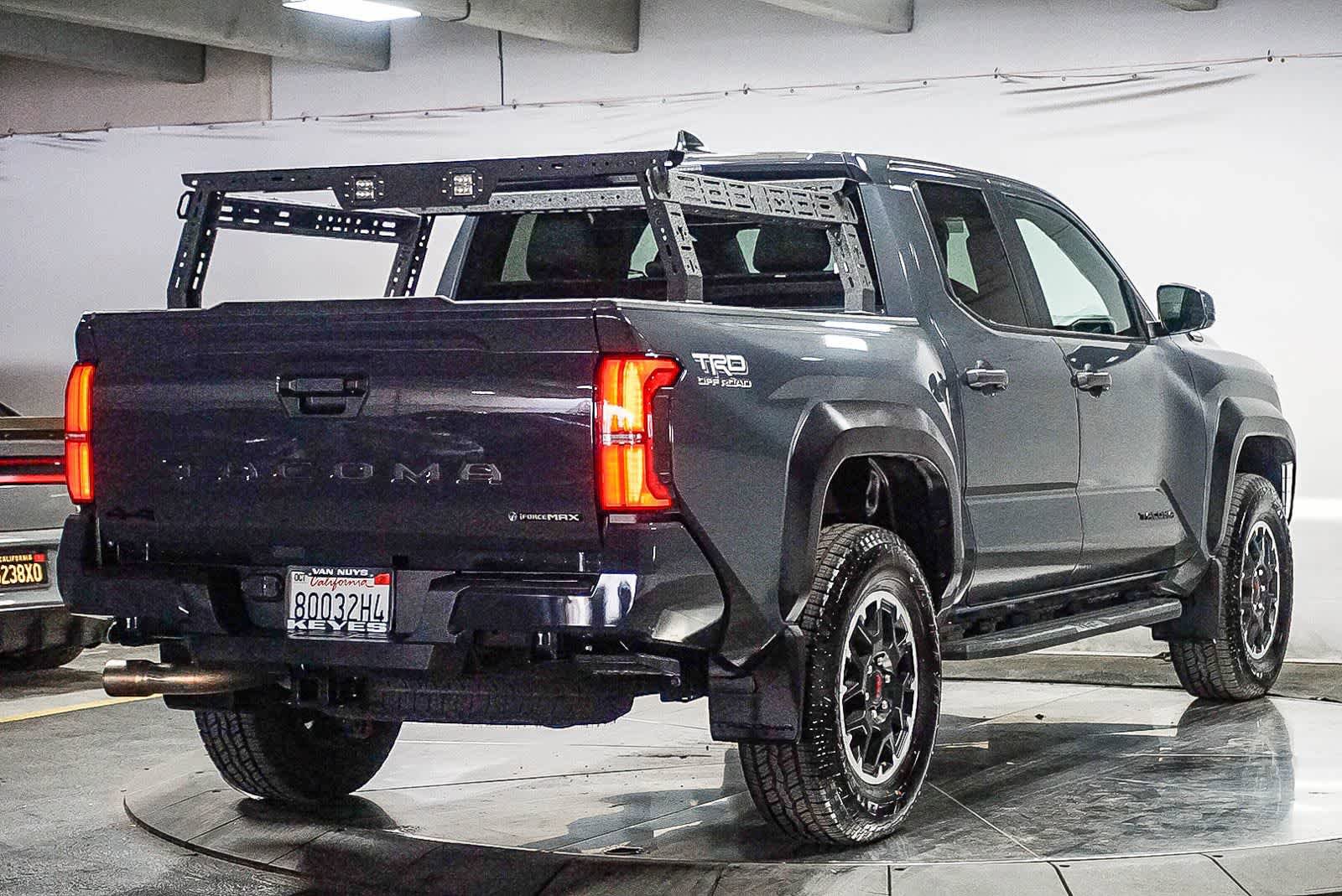 Certified 2025 Toyota Tacoma TRD Off-Road AWD/4WD image 11