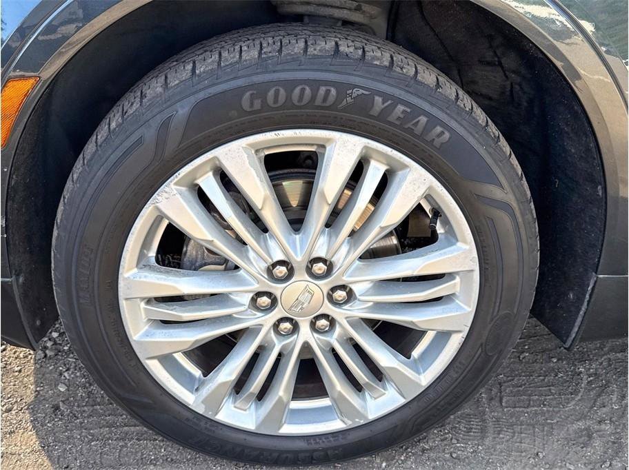 Used 2019 Cadillac XT5 Premium Luxury FWD image 3