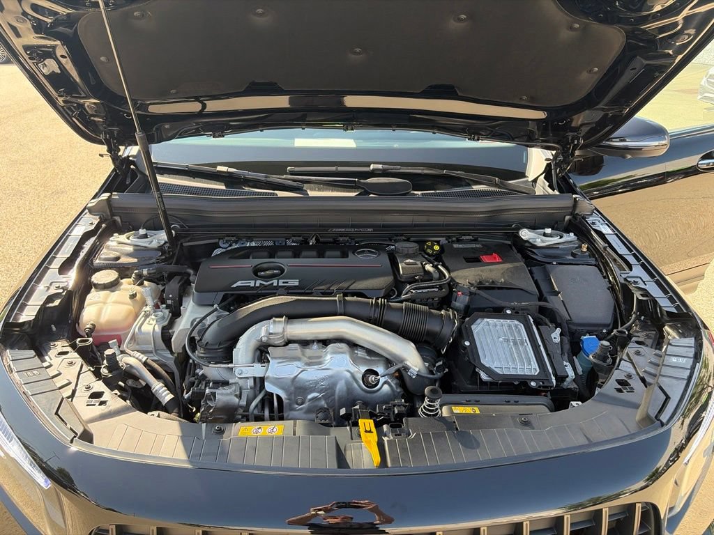 Certified 2025 Mercedes-Benz GLB 35 AMG 4MATIC image 22