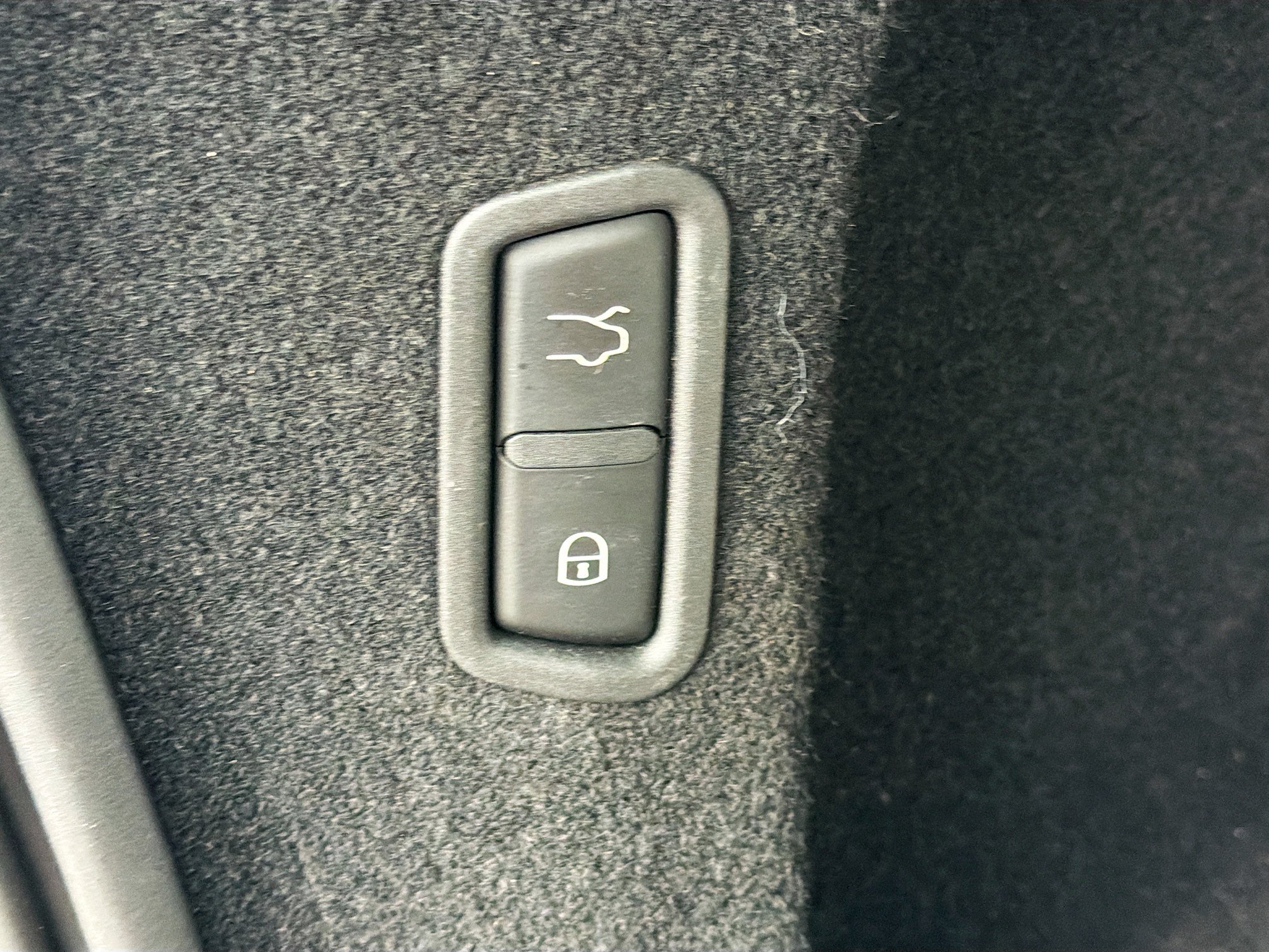 Used 2022 Maserati Levante GT AWD/4WD image 13