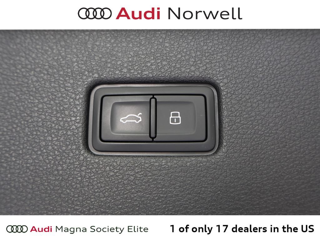 Certified 2025 Audi Q8 Prestige AWD/4WD image 17