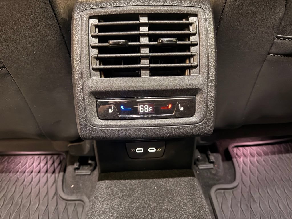 Used 2024 Volkswagen Golf R AWD/4WD image 34
