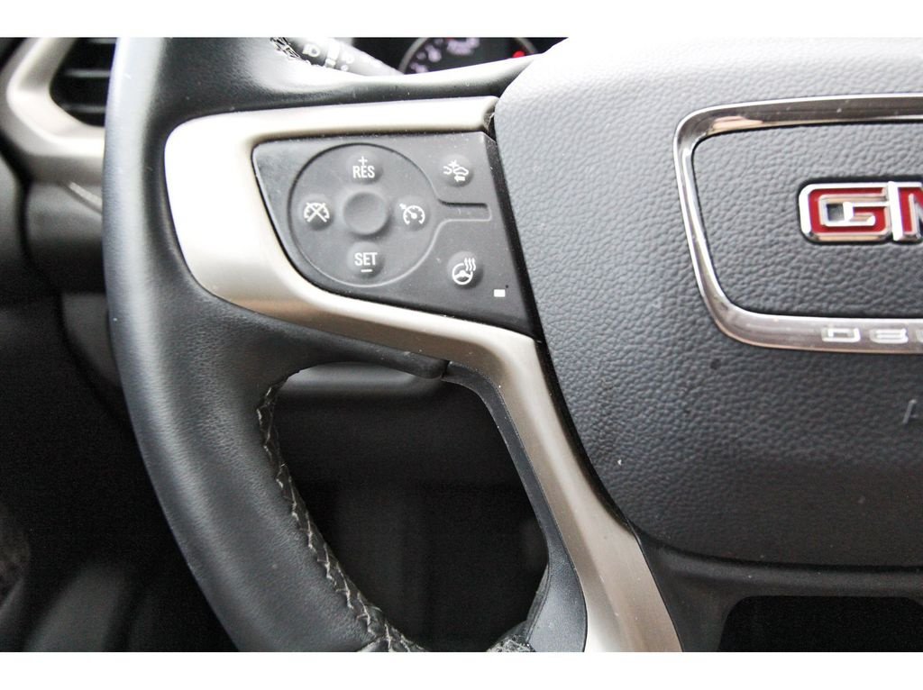 Used 2023 GMC Acadia Denali w/ Denali Ultimate Package FWD image 15