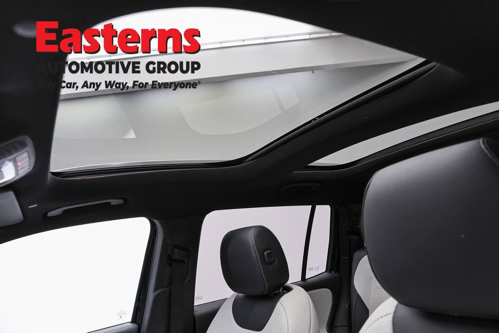 Used 2022 Mercedes-Benz GLB 250 4MATIC w/ AMG Line image 35