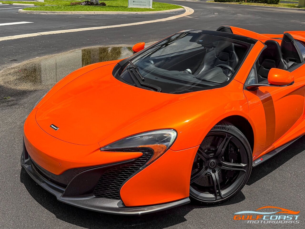 Used 2015 McLaren 650S Spider RWD image 12