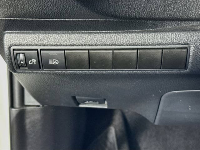 Certified 2021 Toyota Corolla SE w/ Carpet Mat Package (TMS) FWD image 11