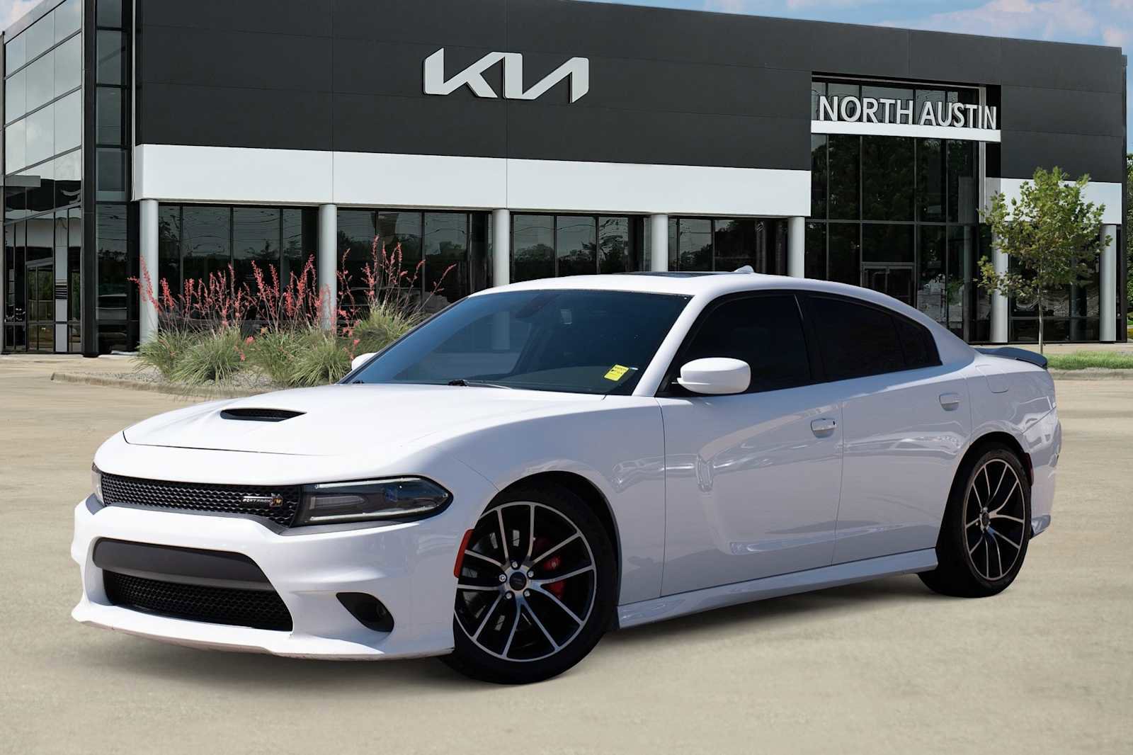 Used 2017 Dodge Charger R/T Scat Pack image 1