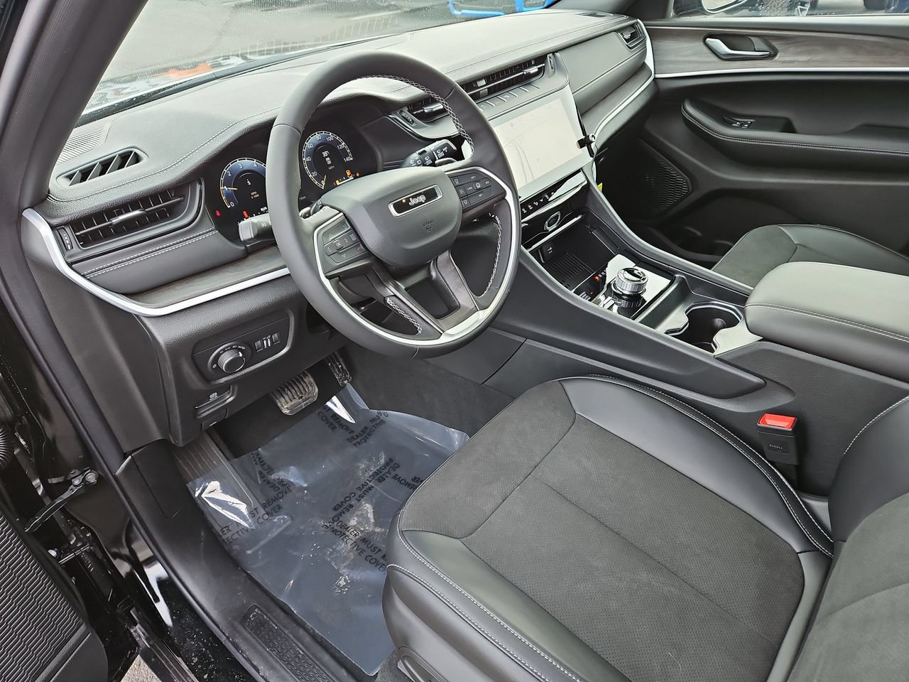New 2026 Jeep Grand Cherokee Altitude AWD/4WD image 17