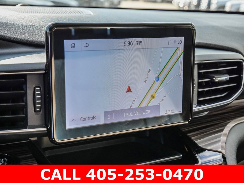 Used 2023 Ford Explorer Limited AWD/4WD image 34