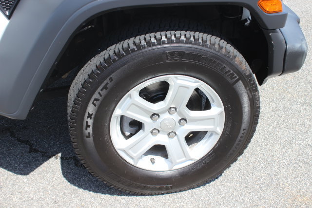 Used 2019 Jeep Wrangler Unlimited Sport S AWD/4WD image 32