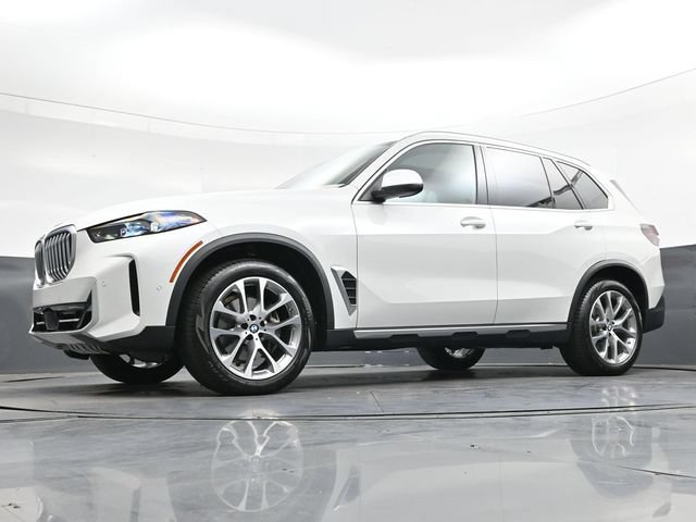 Used 2024 BMW X5 xDrive40i w/ Premium Package AWD/4WD image 39