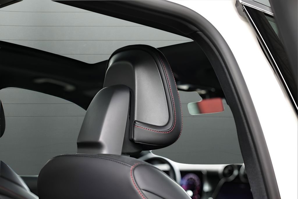 Used 2025 Mercedes-Benz GLC 43 AMG 4MATIC image 59