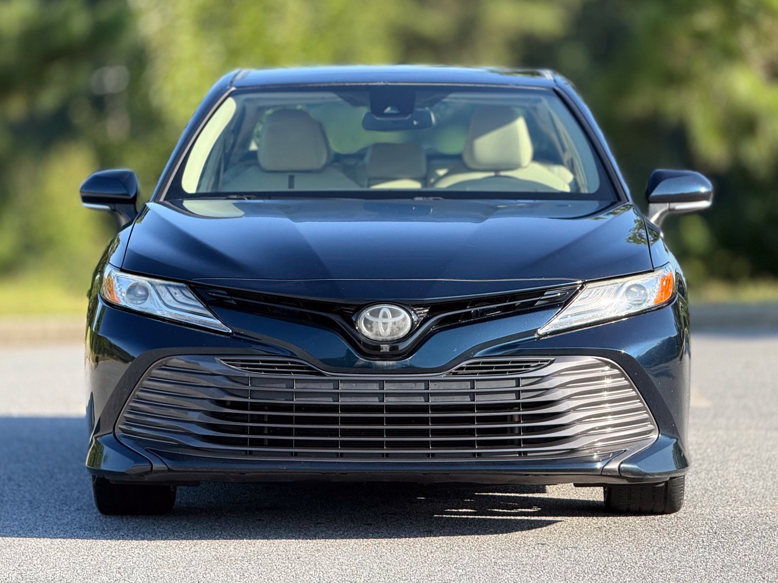 Used 2019 Toyota Camry XLE w/ Carpet Mat Package FWD image 3