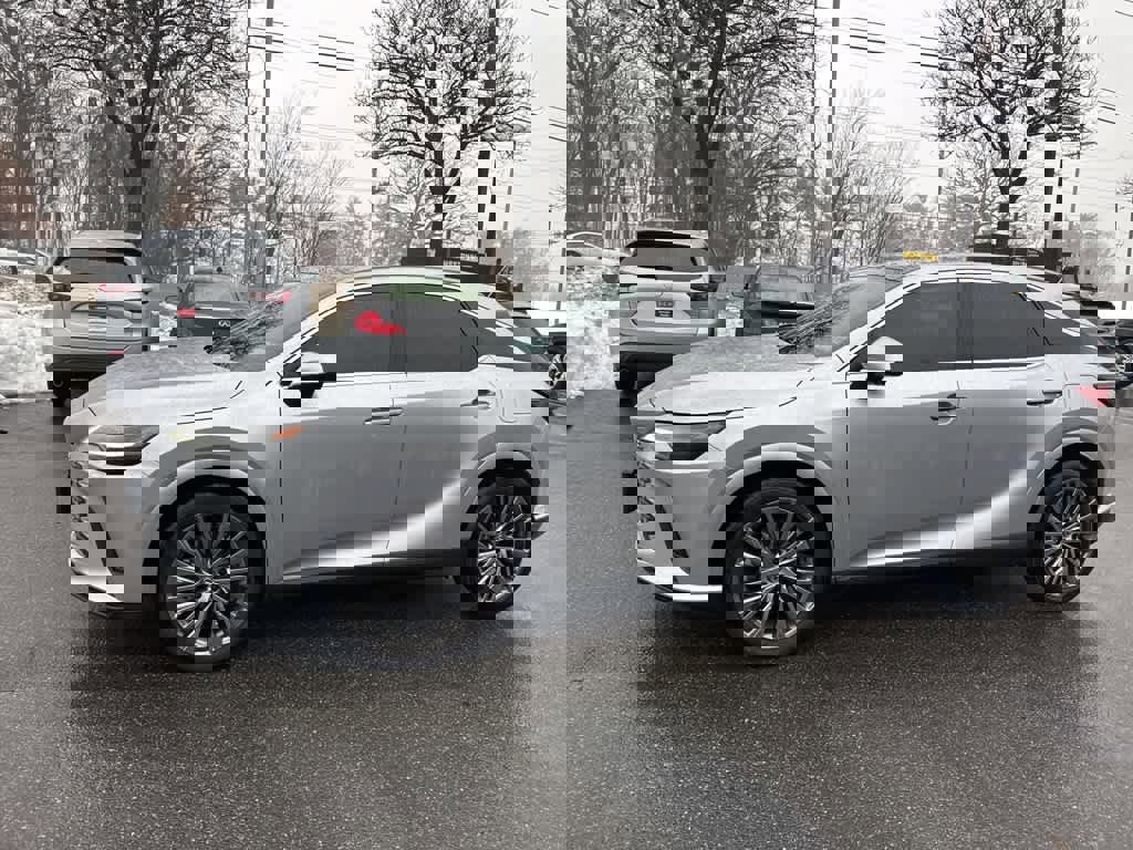 Used 2025 Lexus RX 450h Luxury image 3