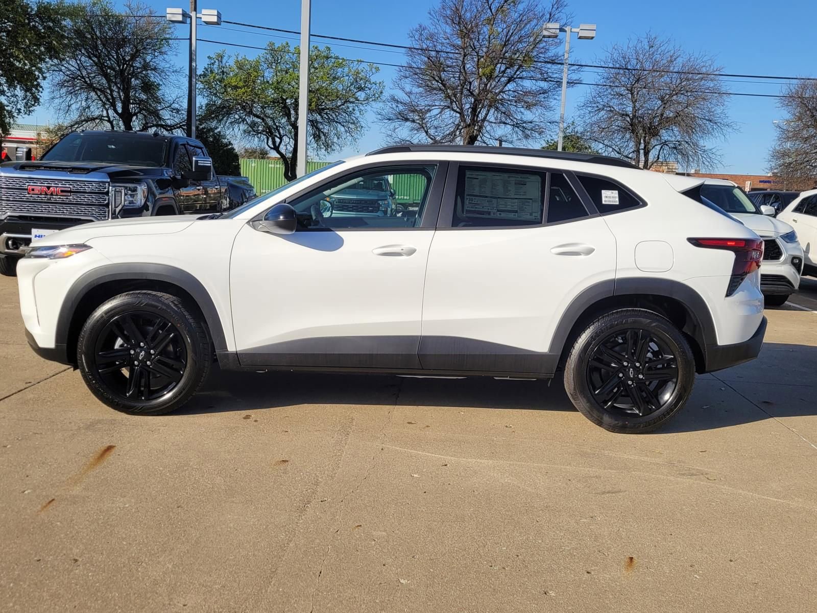 New 2026 Chevrolet Trax ACTIV FWD image 2