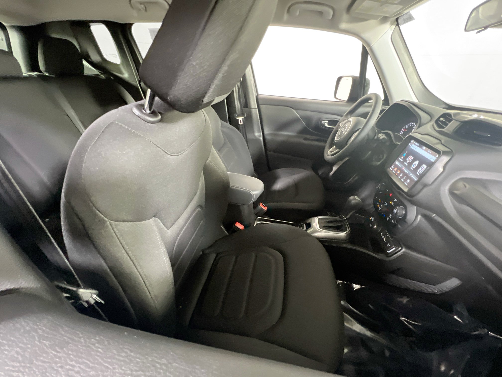 Used 2022 Jeep Renegade Latitude AWD/4WD image 26