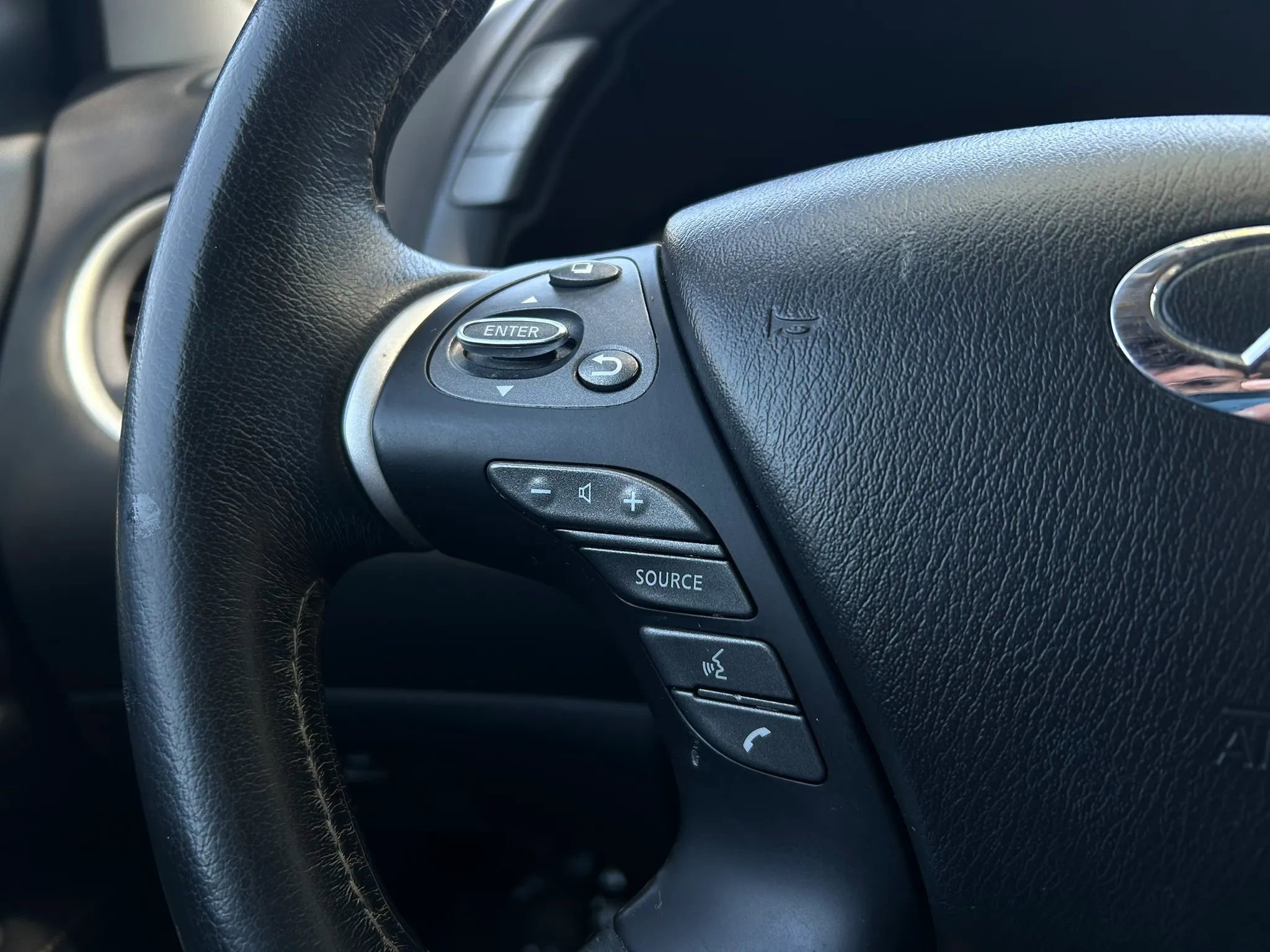 Used 2019 INFINITI QX60 Luxe w/ Essential Package AWD/4WD image 9