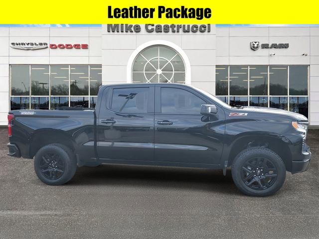 Used 2025 Chevrolet Silverado 1500 LT Trail Boss w/ Convenience Package II image 3