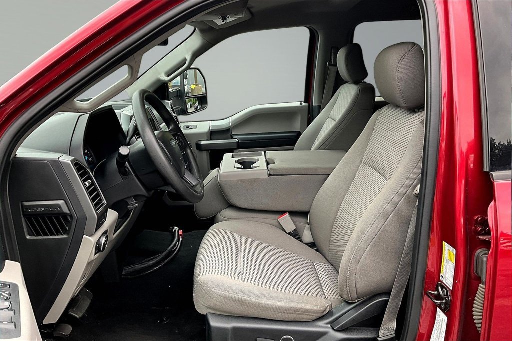 Certified 2019 Ford F450 XLT w/ XLT Premium Package AWD/4WD image 25