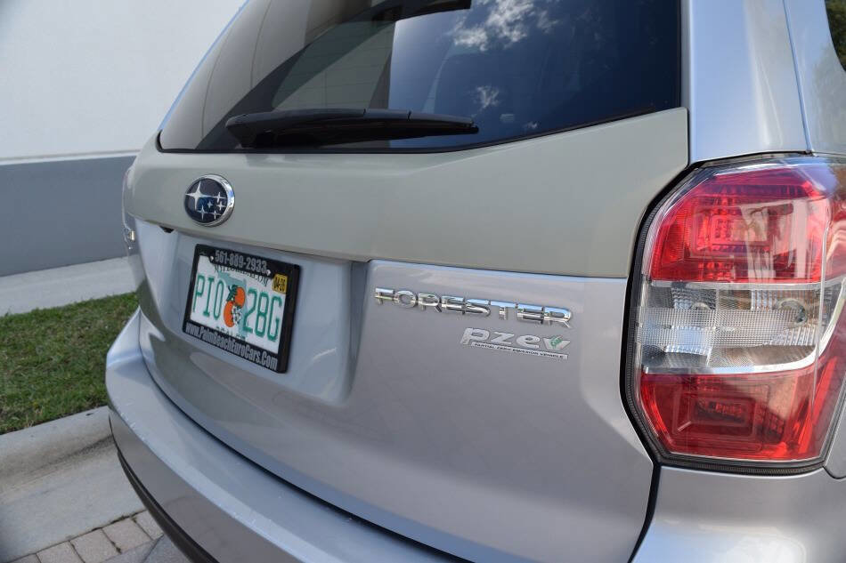 Used 2015 Subaru Forester 2.5i Premium w/ All-Weather Package AWD/4WD image 22
