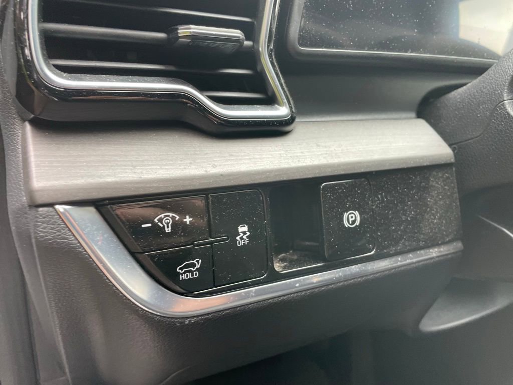 Used 2025 Kia Sportage X-Line w/ Premium Package image 10