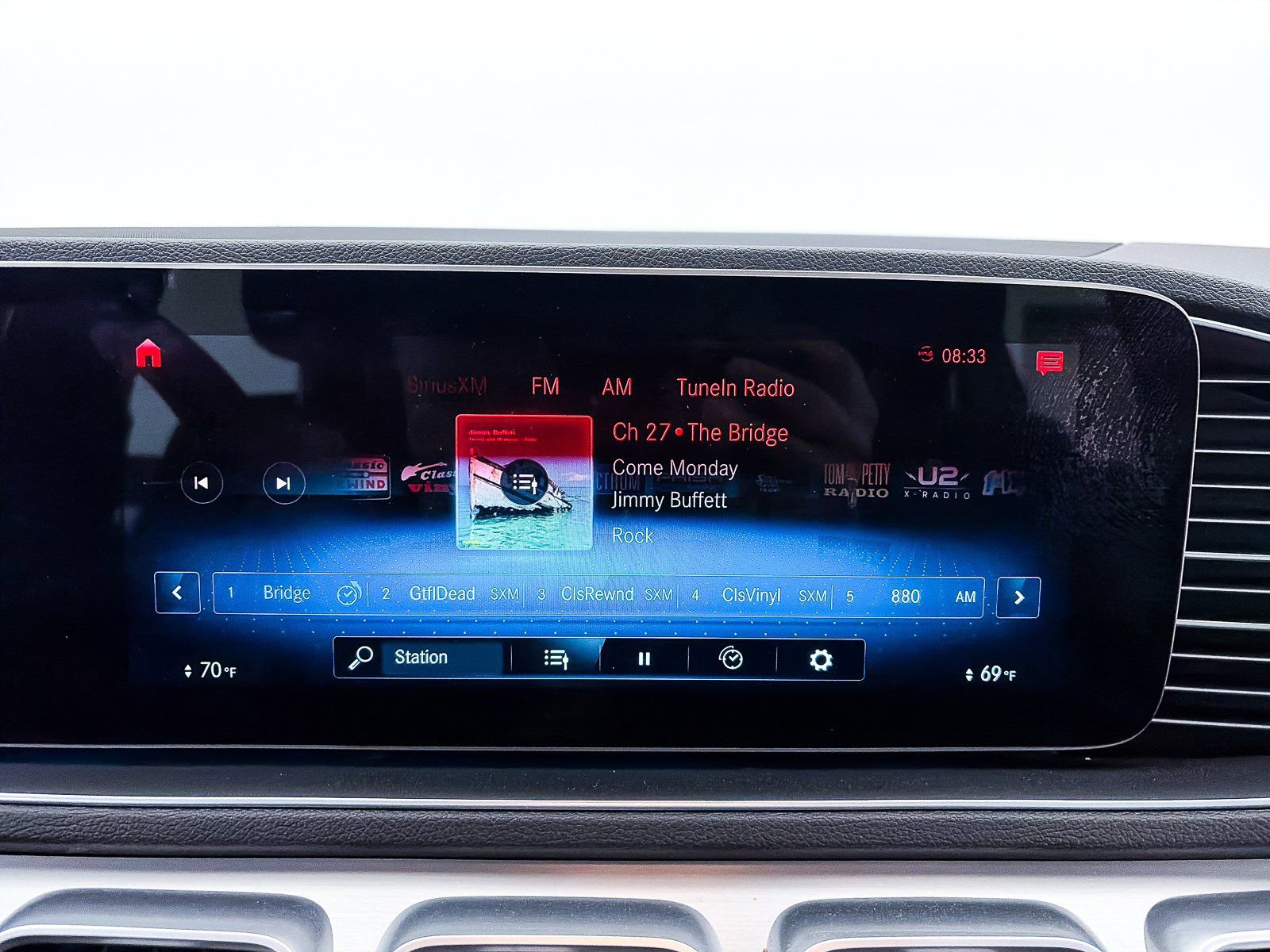 Used 2023 Mercedes-Benz GLE 450 4MATIC w/ AMG Line Exterior image 25