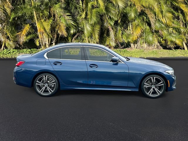 Used 2024 BMW 330i Sedan w/ Convenience Package RWD image 3