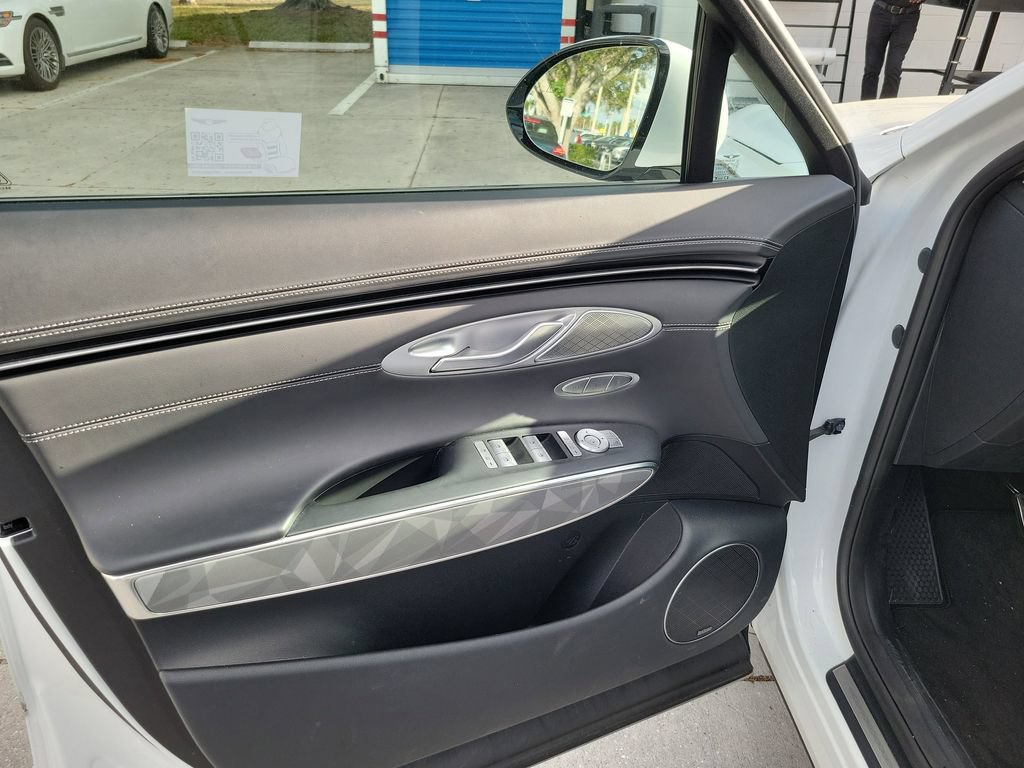 New 2025 Genesis GV70 3.5T Sport w/ Sport Advanced Package AWD/4WD image 7