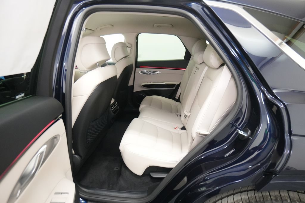 New 2026 Genesis GV70 2.5T AWD/4WD image 18