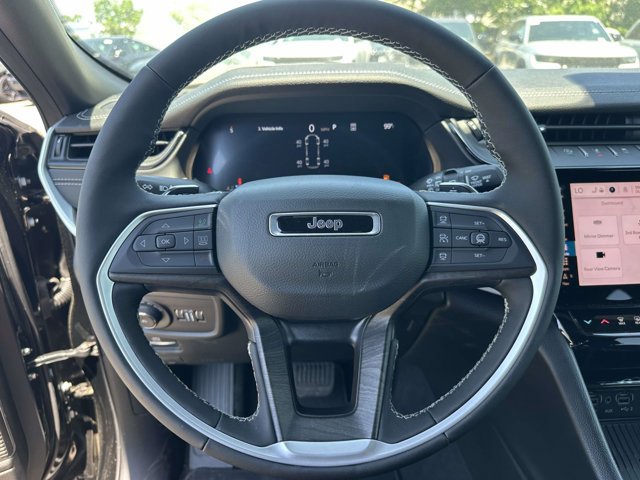 New 2026 Jeep Grand Cherokee L Limited w/ Luxury Tech Group II AWD/4WD image 14