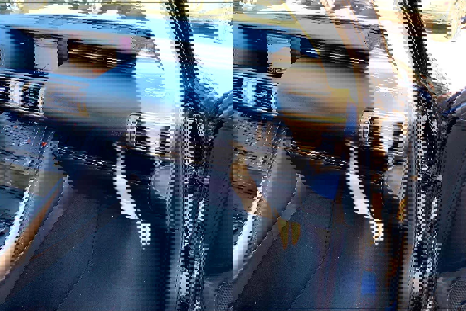 Used 2016 Lexus IS 300 AWD image 18