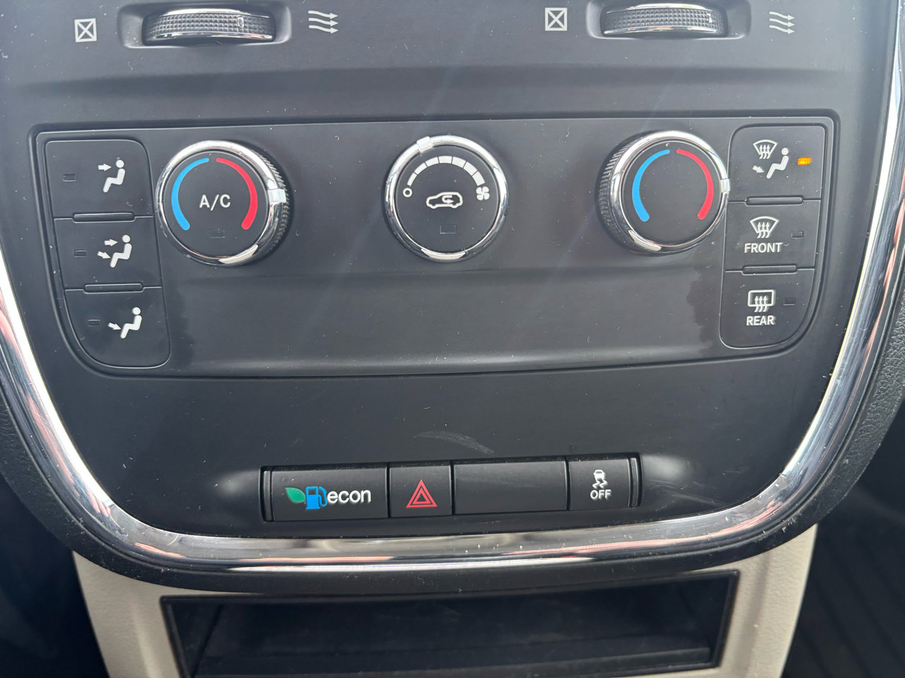 Used 2015 RAM C/V Tradesman w/ UConnect Hands-Free Group image 22