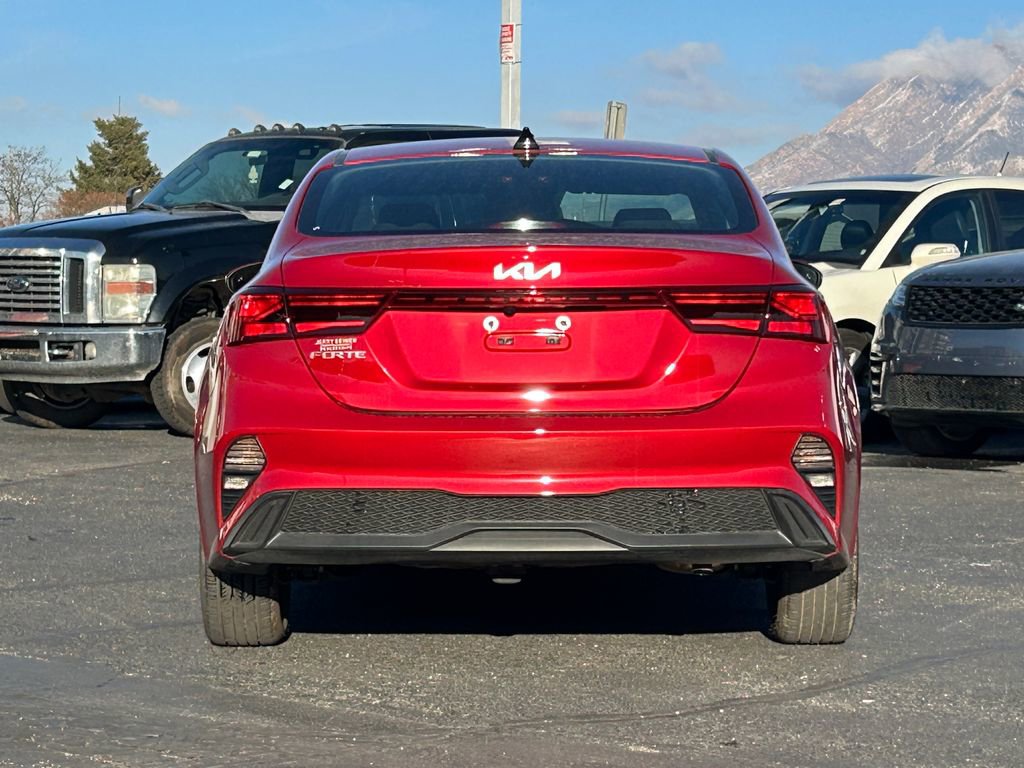 Used 2024 Kia Forte LXS w/ LXS Technology Package image 5